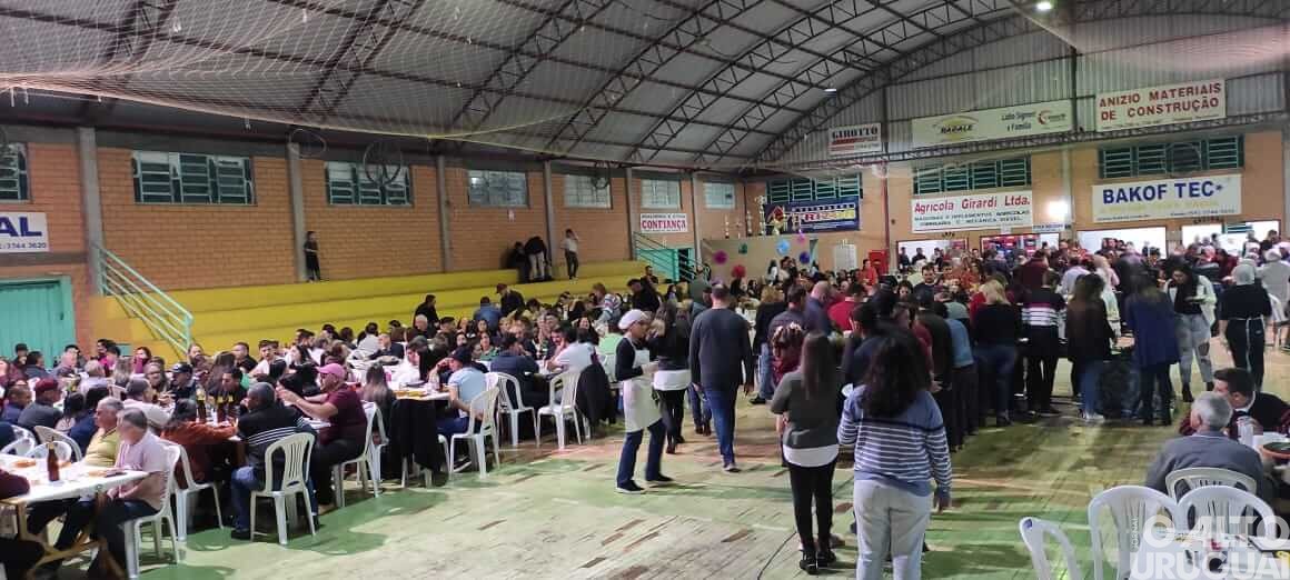 Mais de 800 pessoas participam do Jantar das Massas em FW