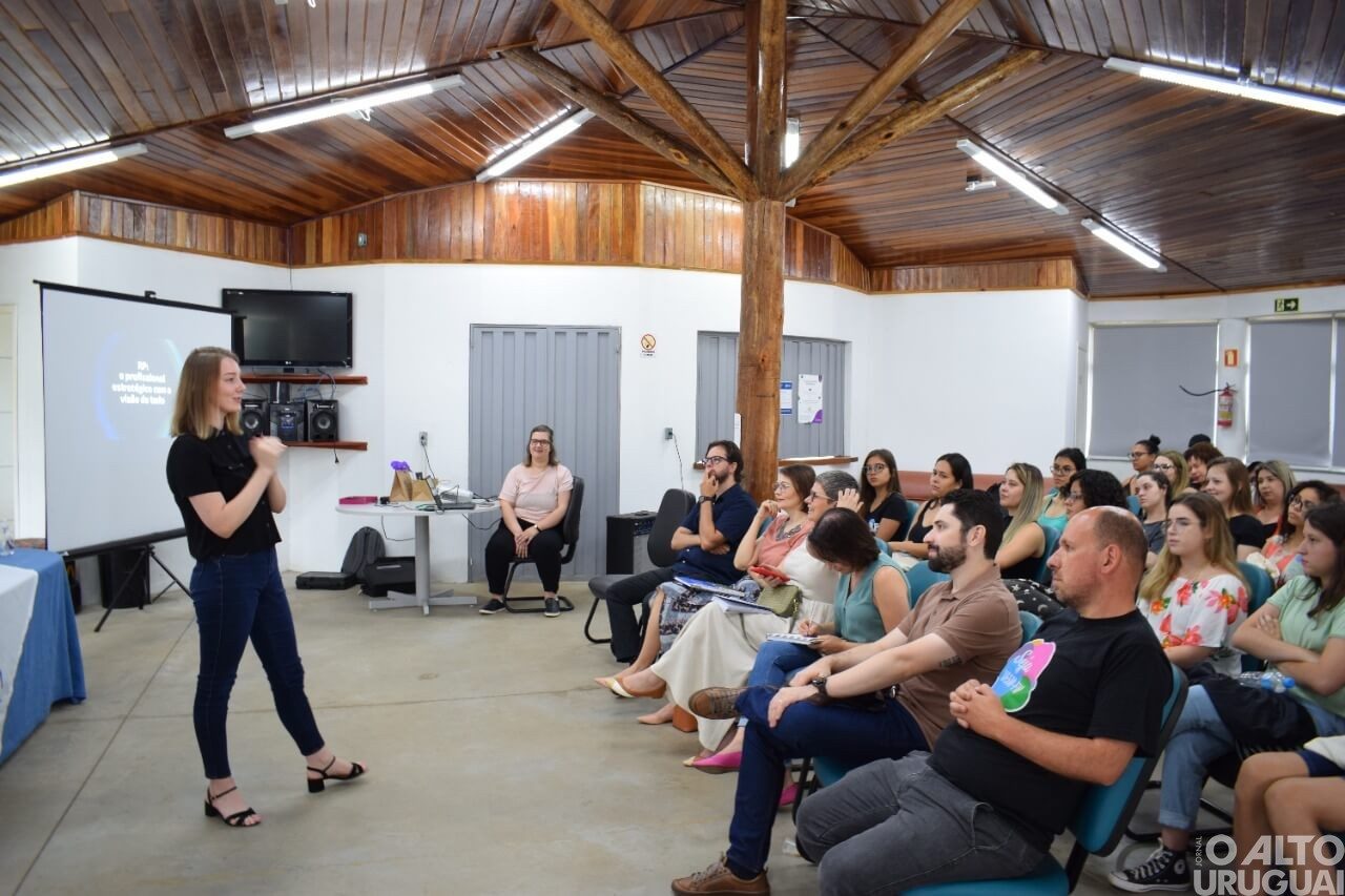 Curso de Relações Públicas da UFSM-FW realiza 6º Ciclo de Estudos