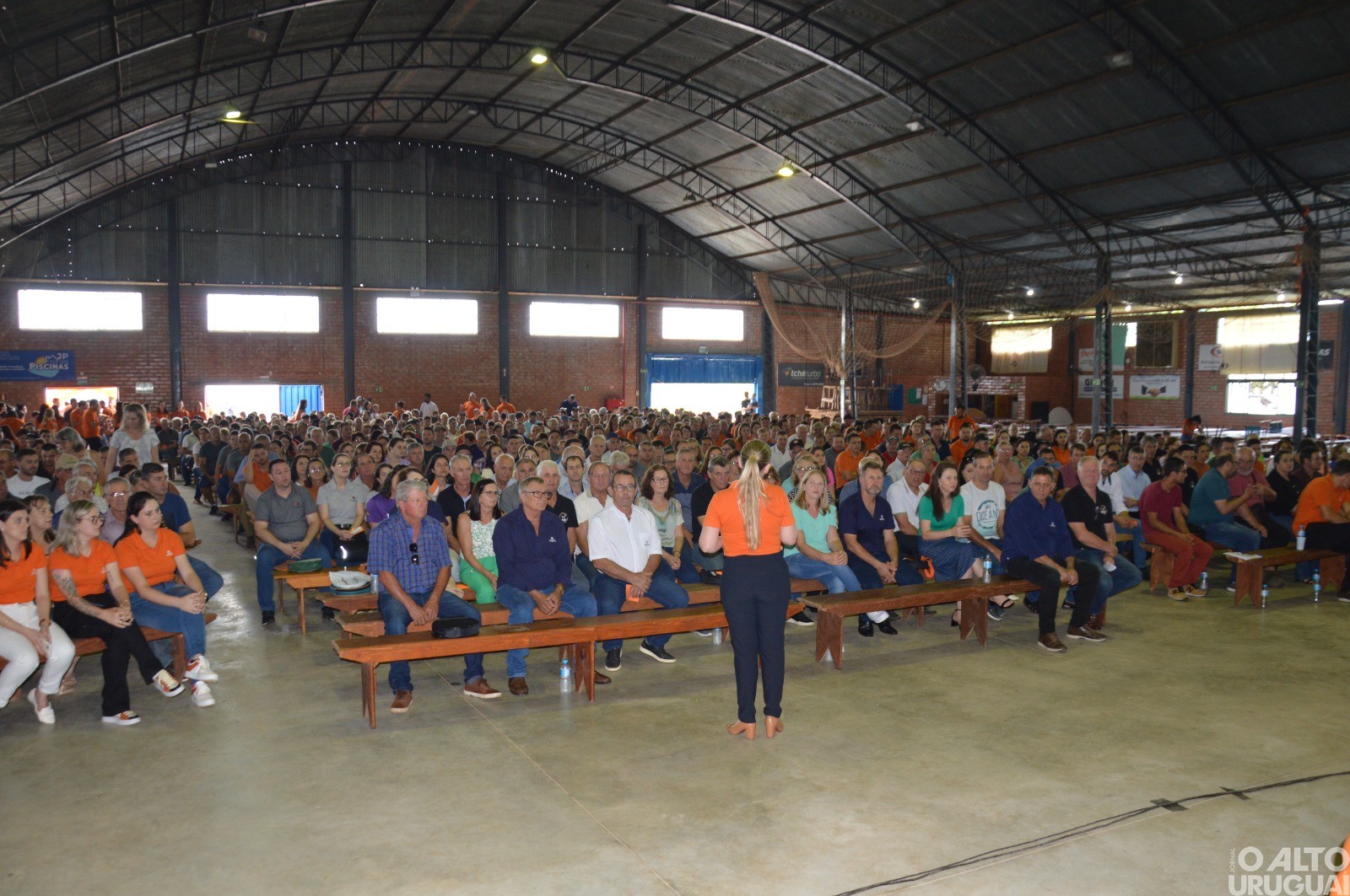 Cerca de 1,5 mil associados participam da assembleia-geral da Cresol Raiz