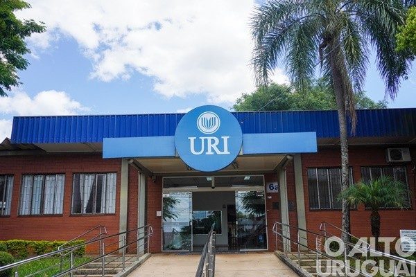 URI/FW lança campanha de incentivo à segunda graduação