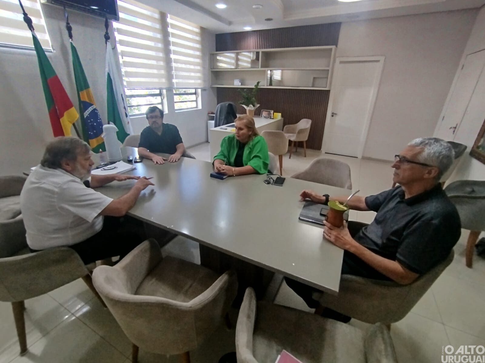 Presidente da Câmara de FW participa de reunião com o Executivo