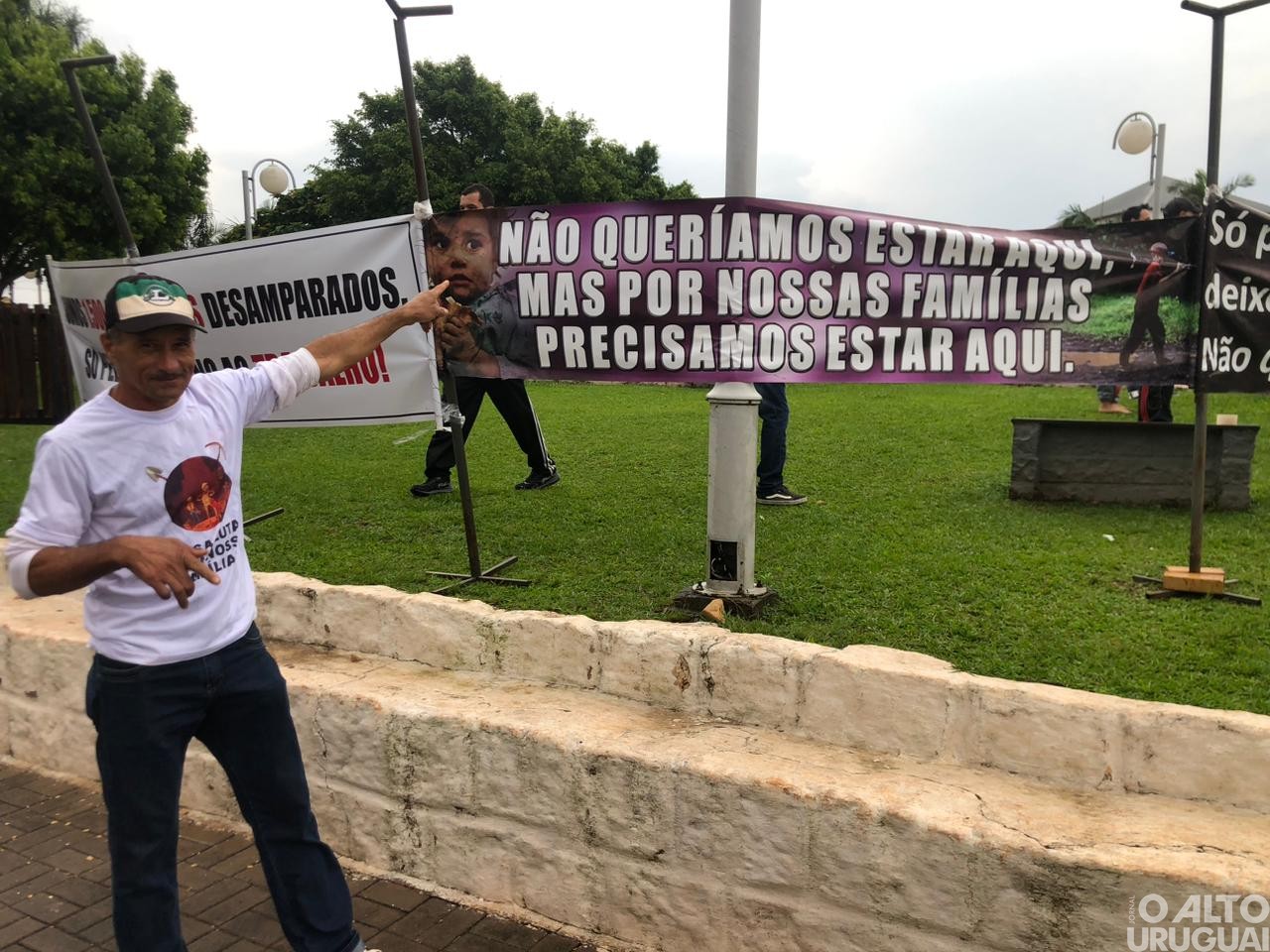 Garimpeiros realizam manifestação e cobram vistoria do Exército