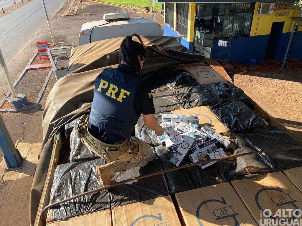 Carga de cigarro contrabandeado avaliada em mais de R$ 1,7 milhão é apreendida