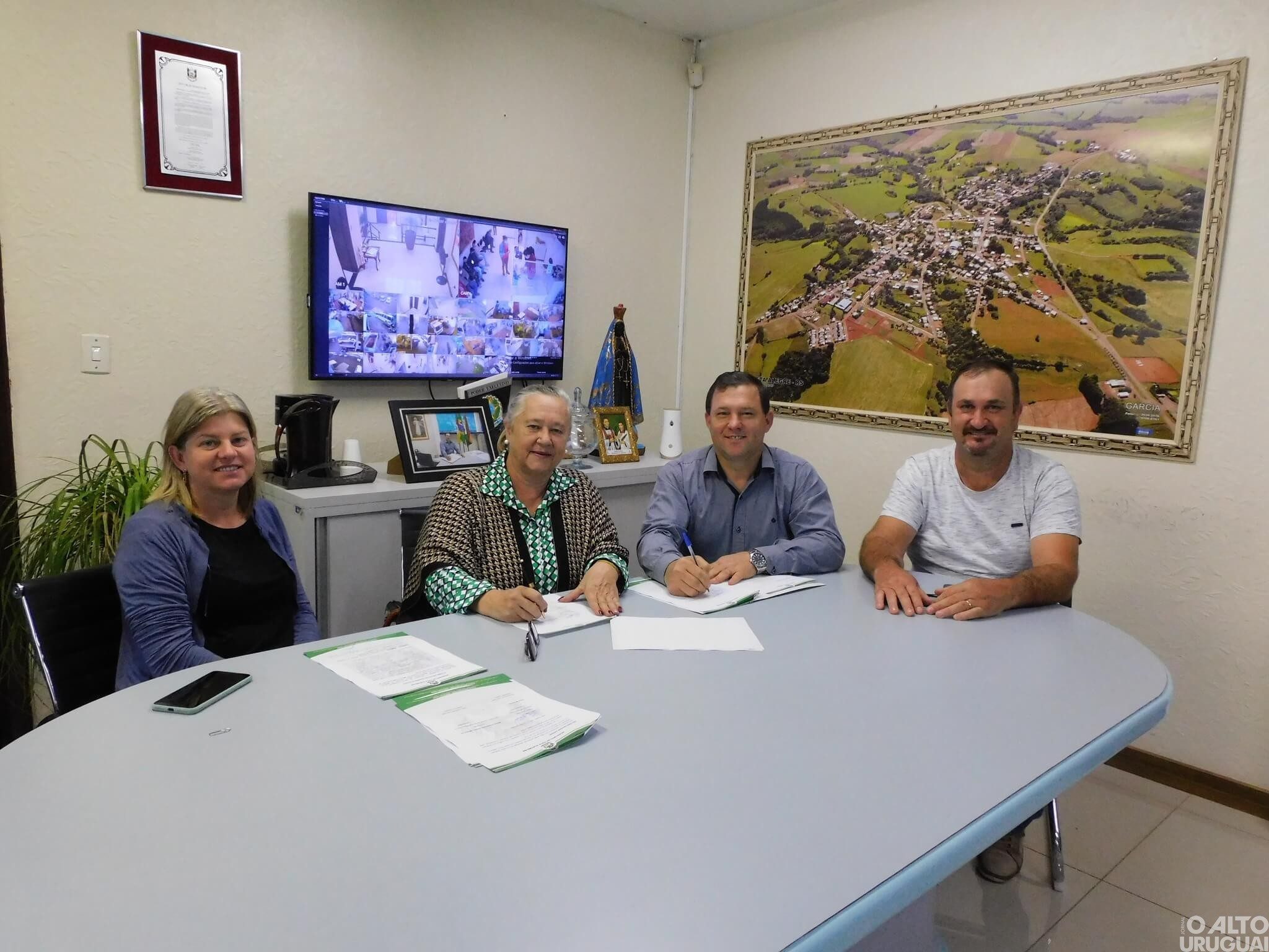 Administração de Vista Alegre renova convênio com hospital de Tenente Portela