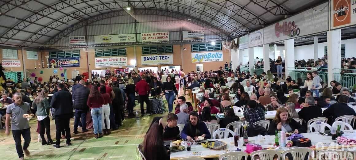Mais de 800 pessoas participam do Jantar das Massas em FW