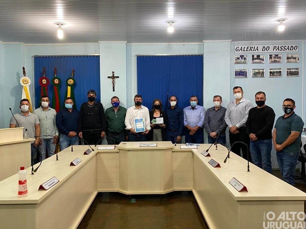 Câmara de Vereadores de Taquaruçu do Sul aprova moção de aplauso à Sicredi Alto Uruguai