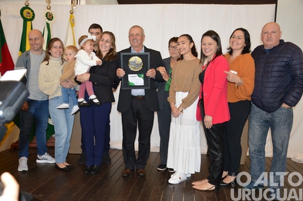 Câmara de Vereadores de Seberi homenageia pioneiros