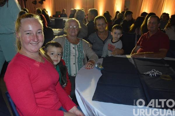 Palestra-show com Otélio Drebes reúne mais de 600 pessoas em Seberi