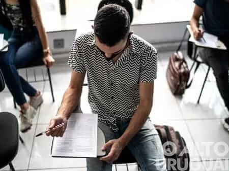 Com salários de até R$ 32 mil, RS tem 18 editais de concursos públicos com inscrições abertas