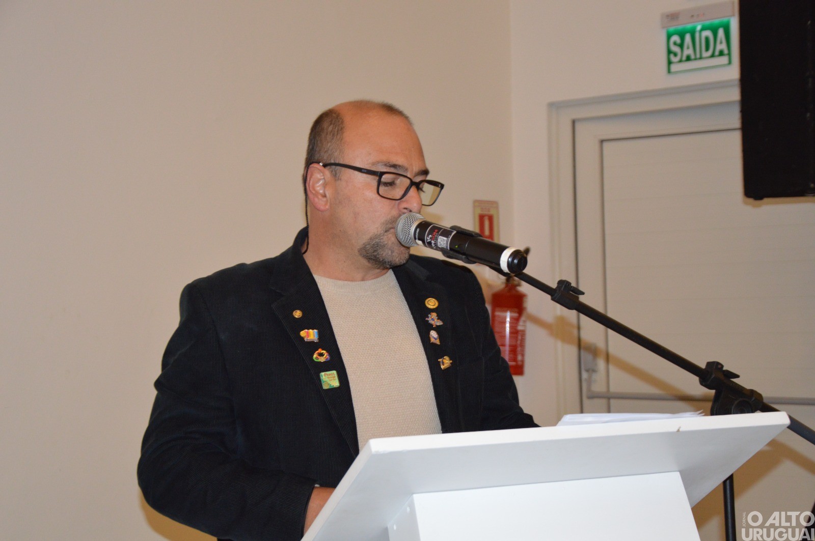 Clubes de Rotarys empossam novas diretorias em FW