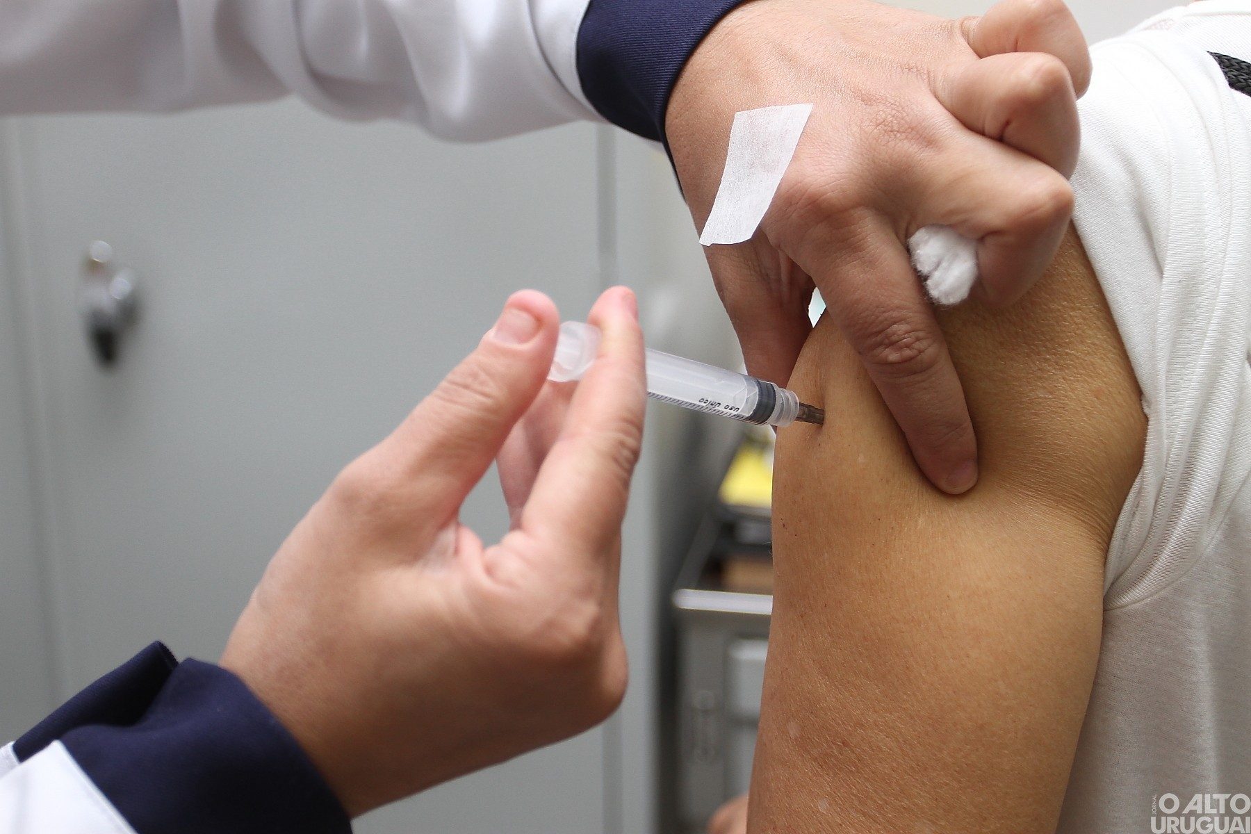 Vacinação contra a gripe está disponível para toda a população em FW