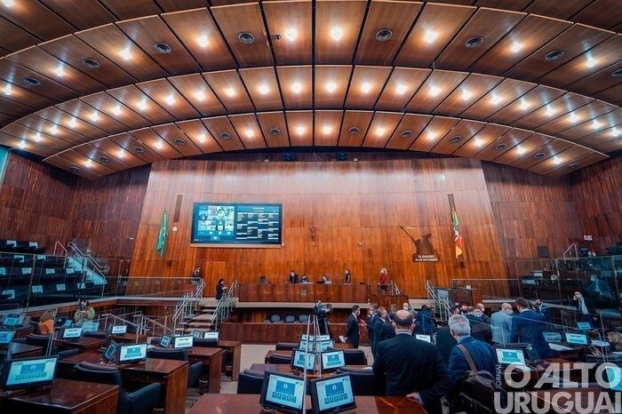 AL aprova projeto de lei que extingue pagamento de aposentadoria a ex-governadores