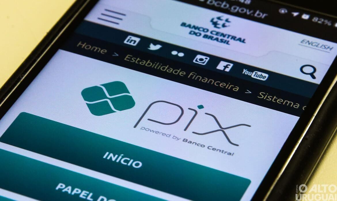 Pix bate recorde e supera 120 milhões de transações em um dia