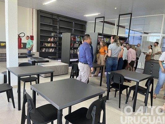 Biblioteca pública de Rodeio Bonito é inaugurada em novo espaço
