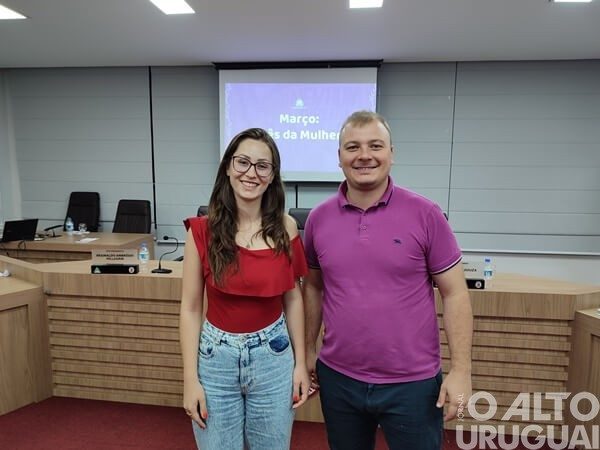 Aline Ferrari Caeran e Raul Pazuch da Silva continuam na Procuradoria da Mulher