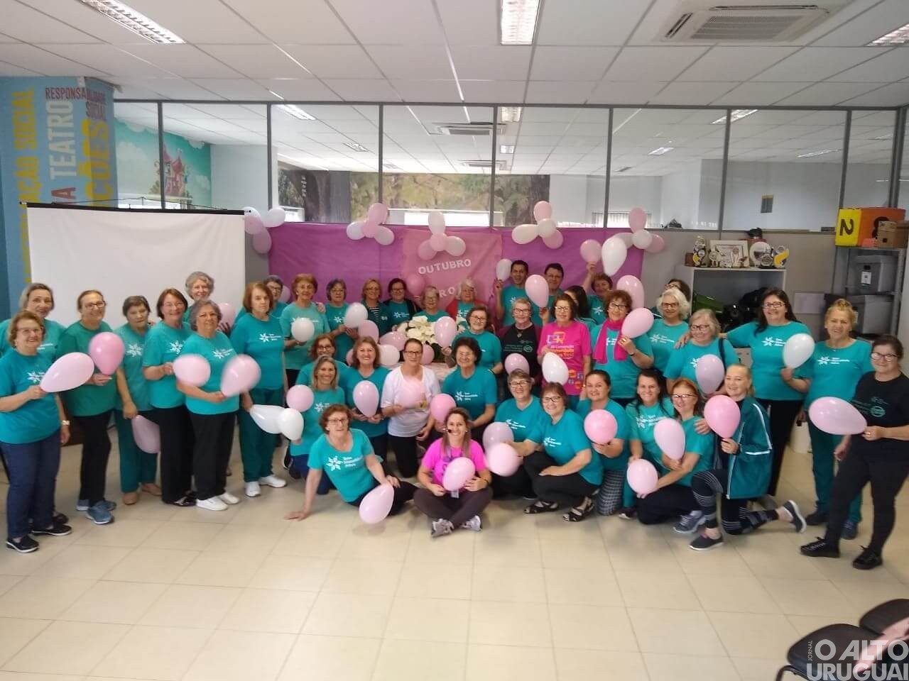 Sesc Maturidade Ativa comemora 15 anos com jantar-baile