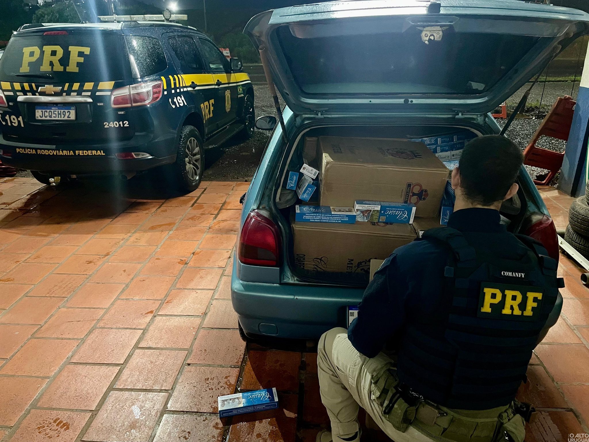 PRF apreende cigarros paraguaios e vinhos contrabandeados em Iraí