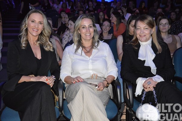 Mais de 800 pessoas participam de palestra com Leila Ama em FW