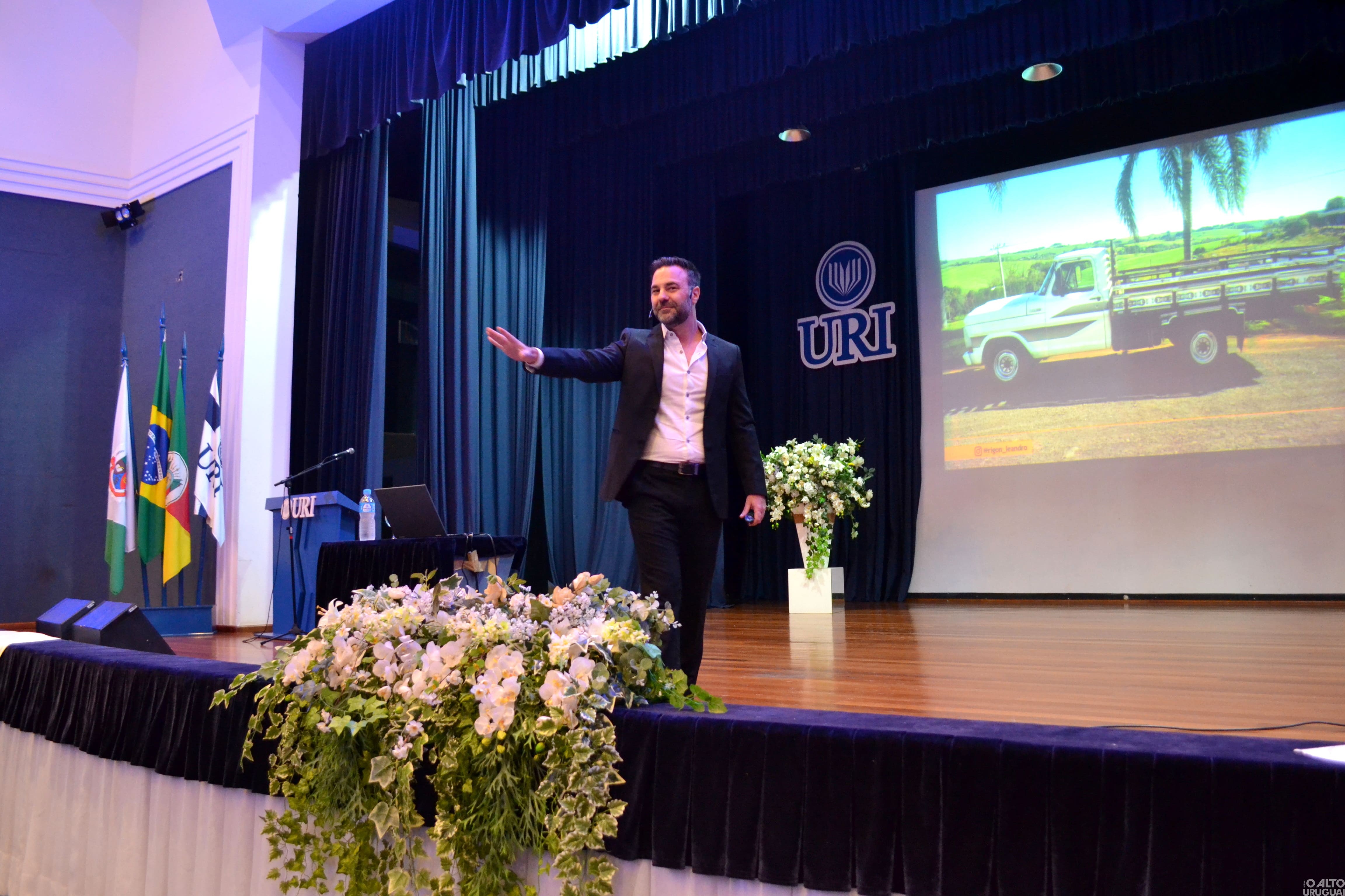 Curso com foco em vendas é realizado em FW