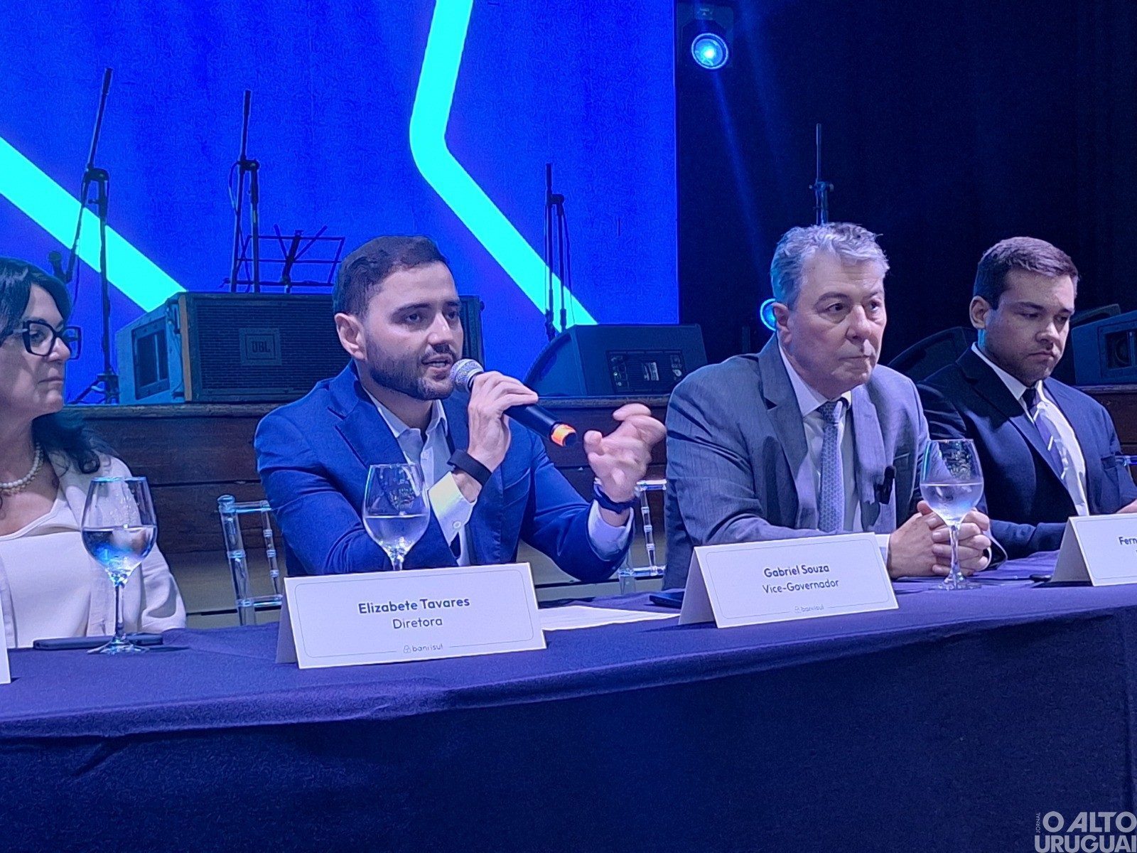 Banrisul anuncia lucro histórico de R$ 1,6 bilhão e projeta futuro com foco em inovação