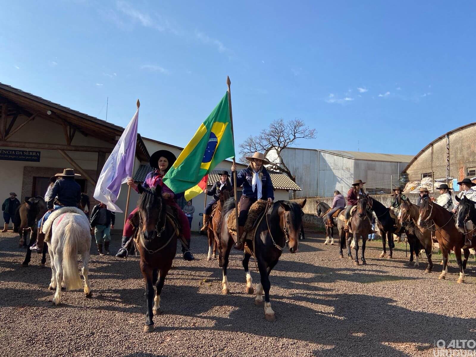 Cavalgada da Mulher Campeira é realizada em Seberi