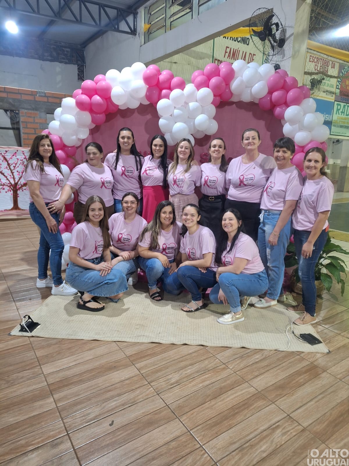 Tardezinha Rosa reúne mulheres em Cristal do Sul em momento de reflexão