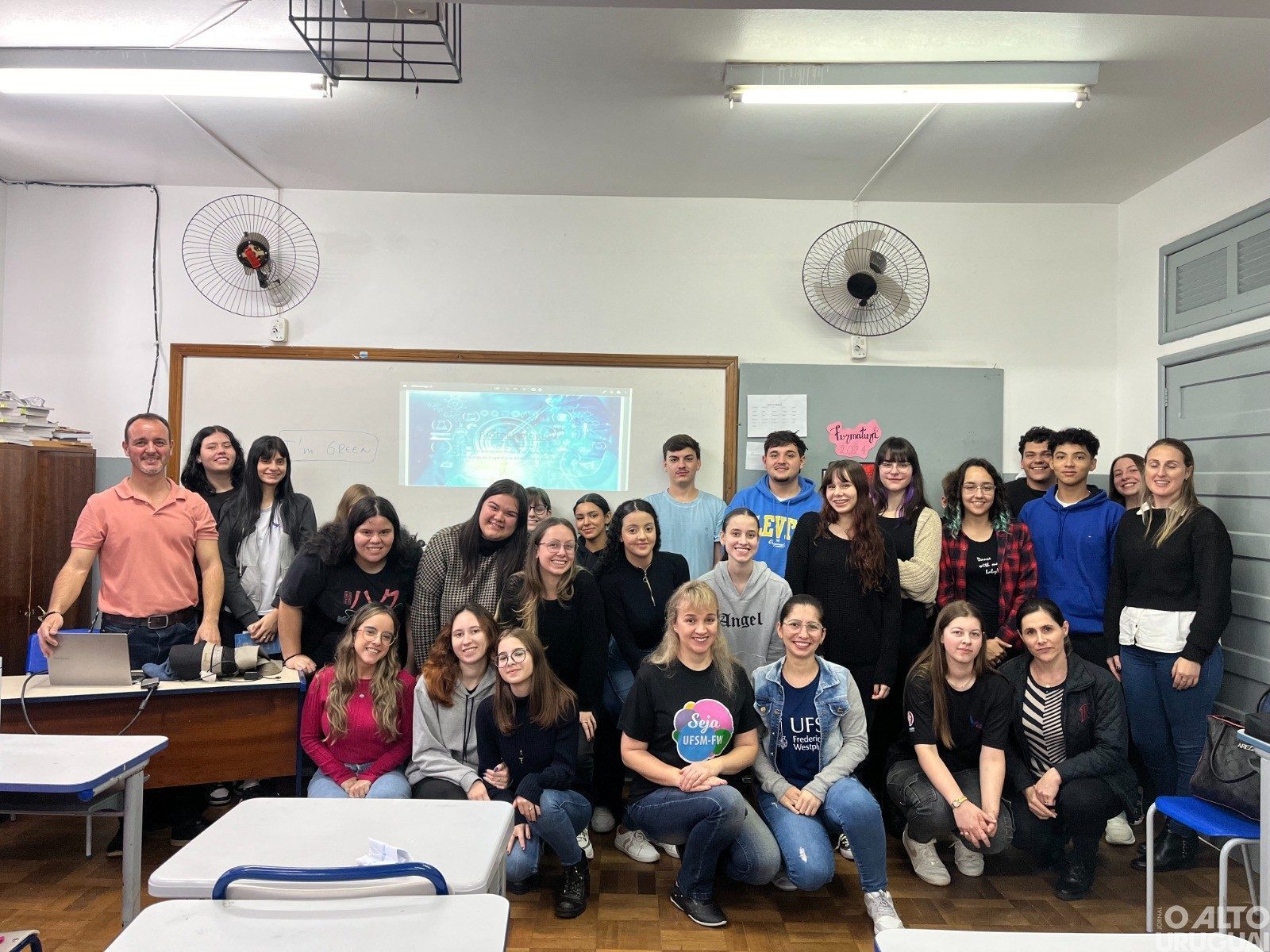 Projeto Seja UFSM/FW conclui ação sobre itinerários formativos no ensino médio da região