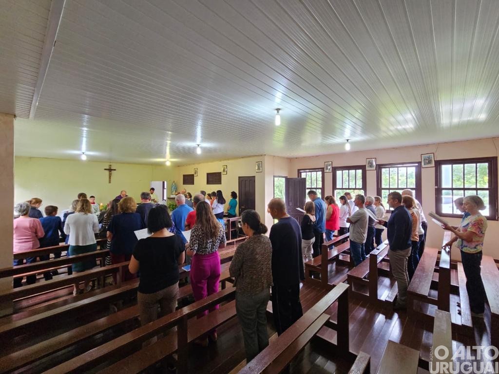 Missa campal do Dia de Nossa Senhora da Imaculada Conceição é realizada