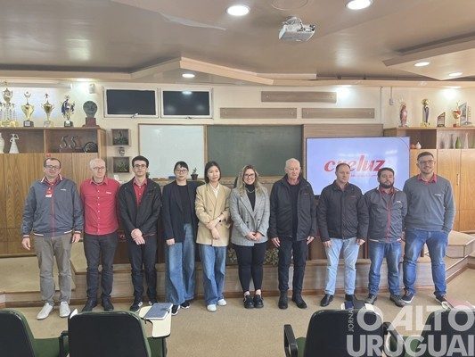 Creluz recebe visita de representantes chinesas da Teison