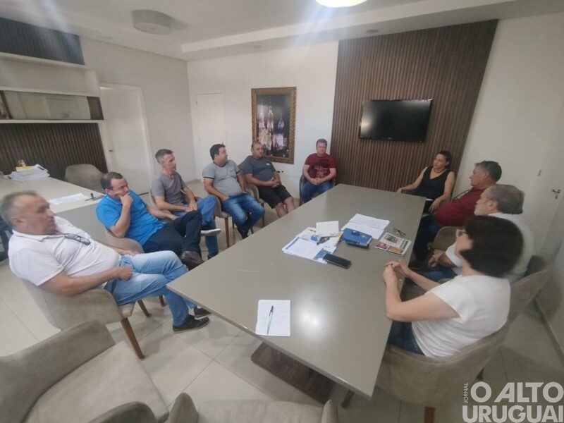 Administração de FW analisa ajustes no transporte escolar
