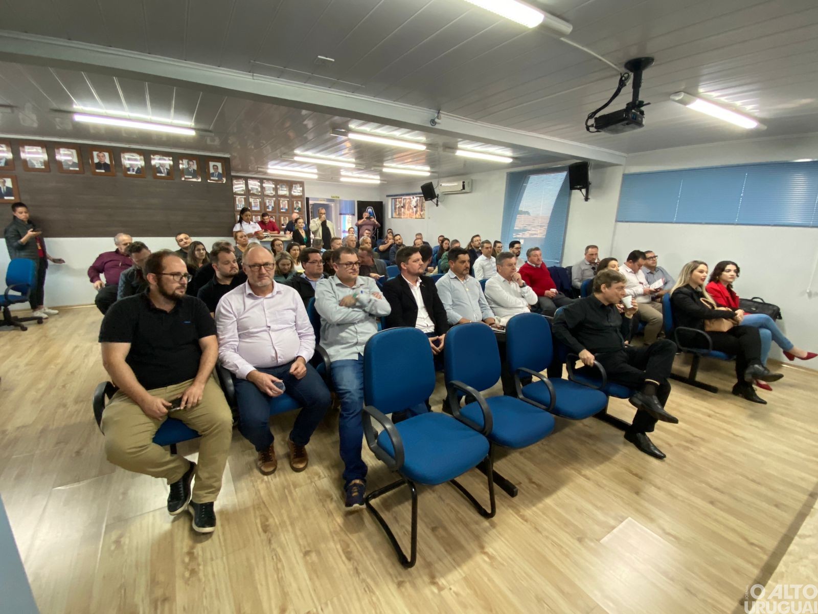Amzop realiza reunião para debater Piso do Magistério e demais assuntos