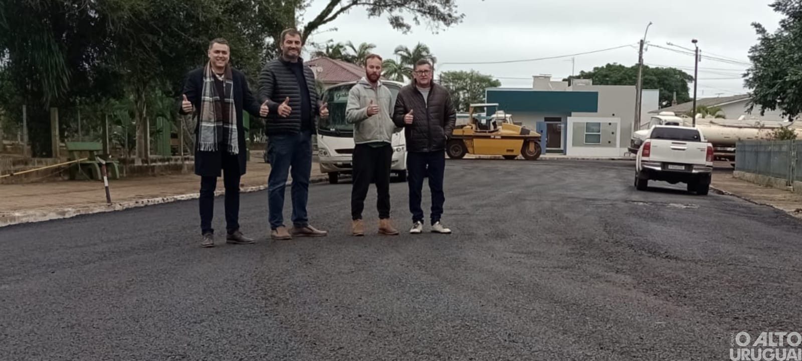 Ruas ao entorno da praça de Caiçara recebem pavimentação asfáltica