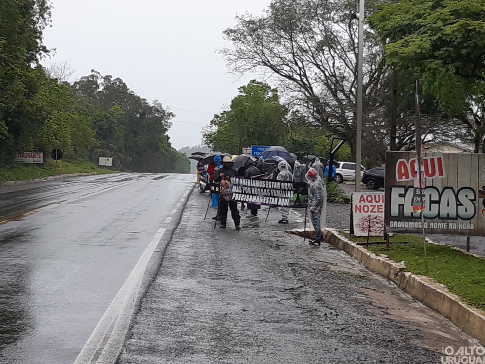 Garimpeiros seguem com manifestação em Iraí