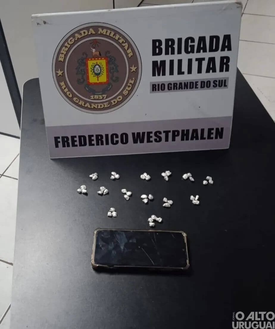Mulher é presa por tráfico de drogas em Frederico Westphalen
