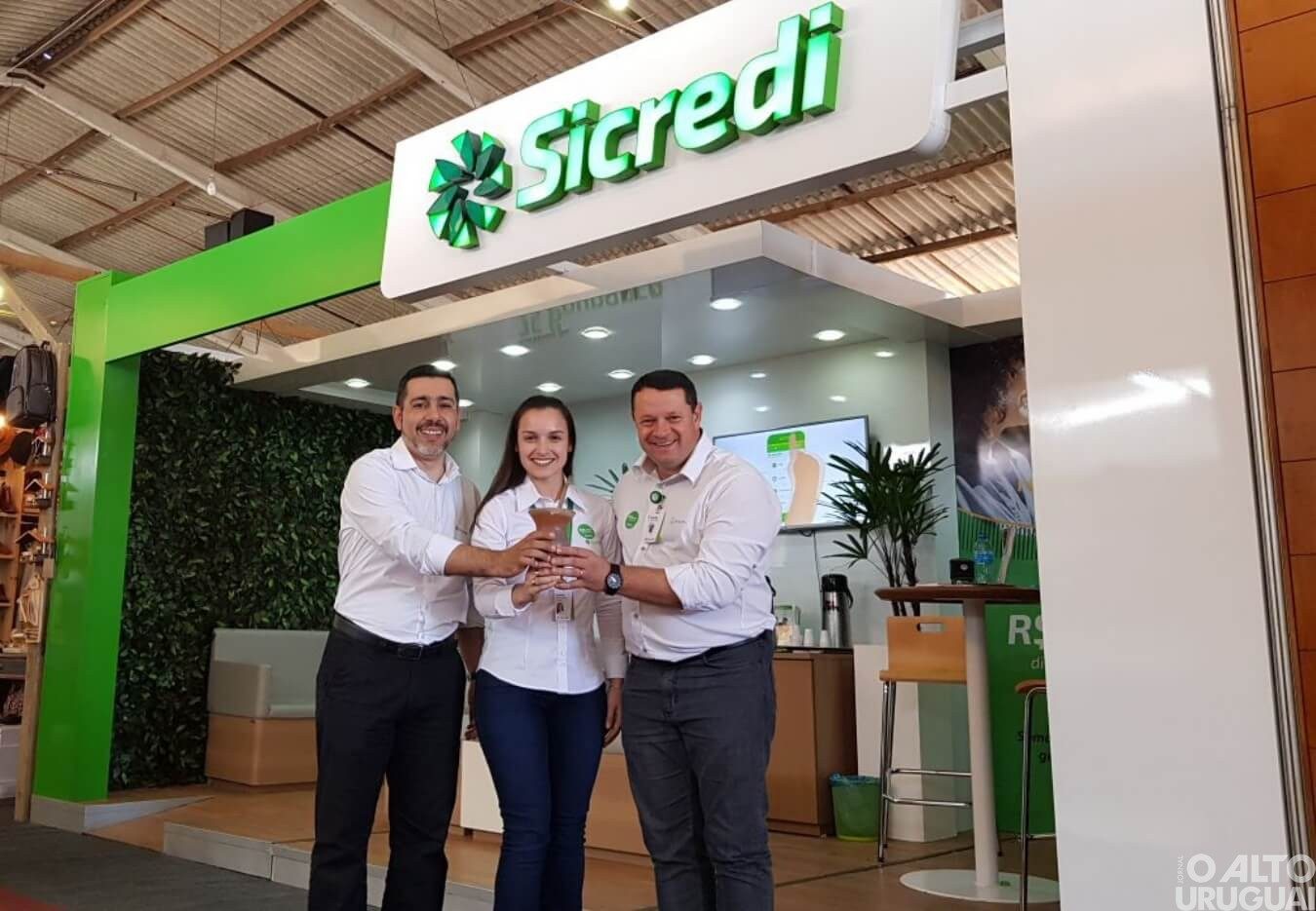 Sicredi impulsiona o desenvolvimento na Expofred 2022