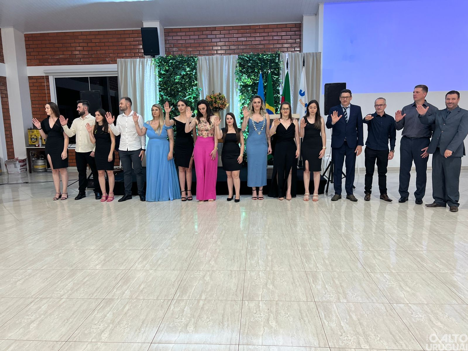 Jantar festivo com honrarias marca os 50 anos da JCI em Rodeio Bonito