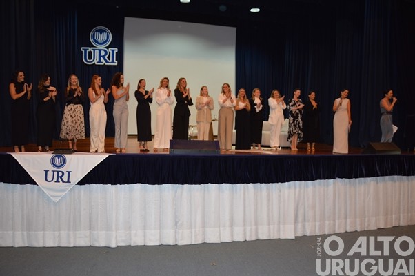 Mais de 800 pessoas participam de palestra com Leila Ama em FW