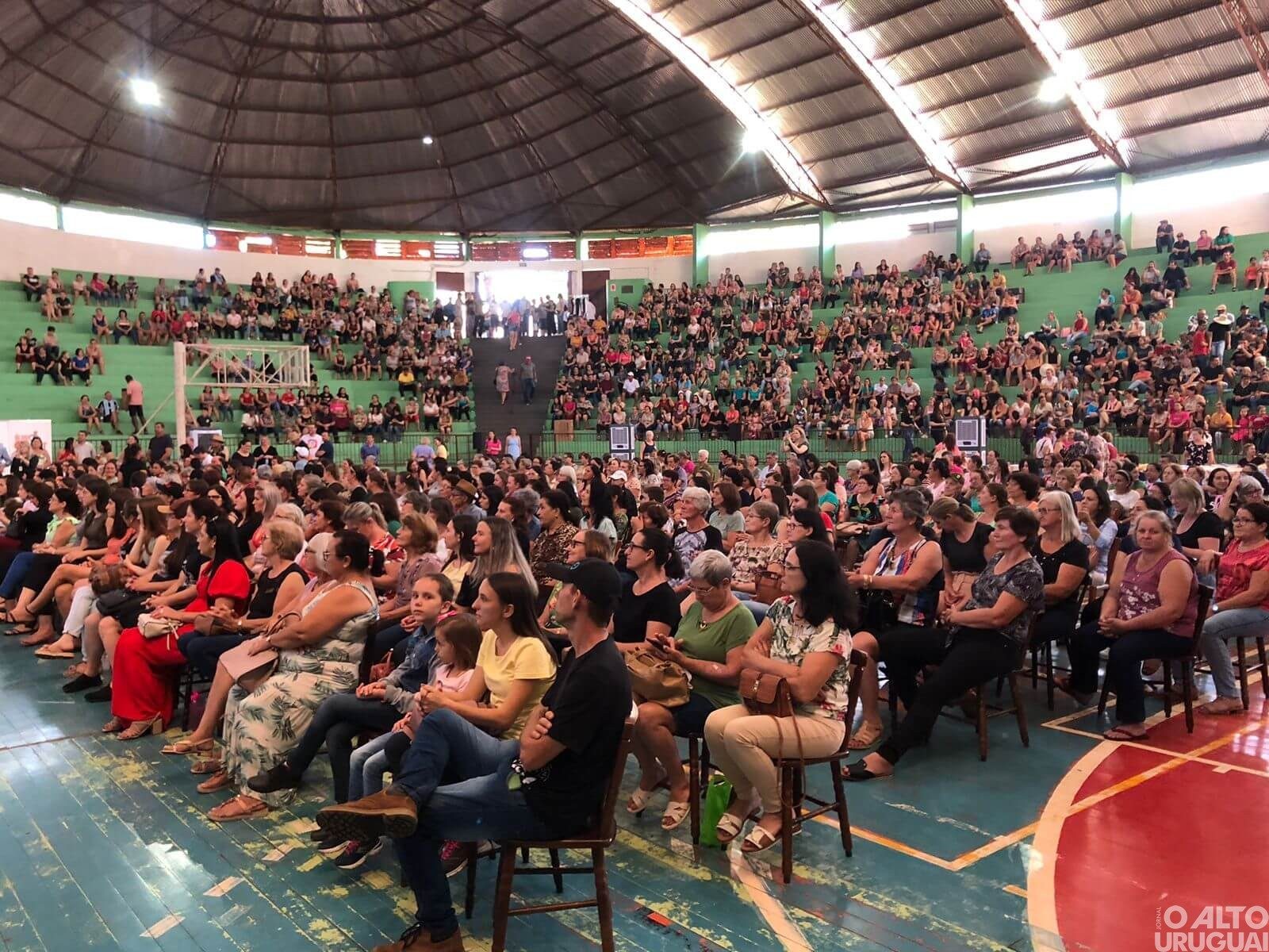 Encontro do Dia Internacional da Mulher é realizado em Iraí