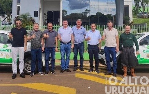 Cigres entrega novos veículos