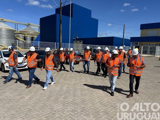 JBS apresenta a estrutura da fábrica de ração em Seberi