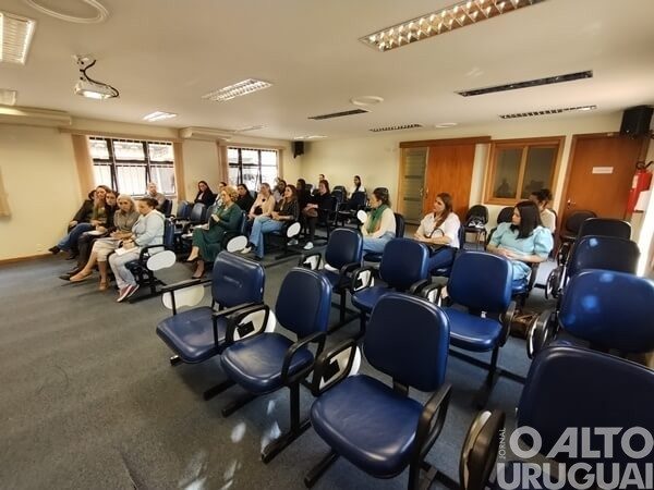 MP sugere adoção de quinta refeição nas EMEIs de FW