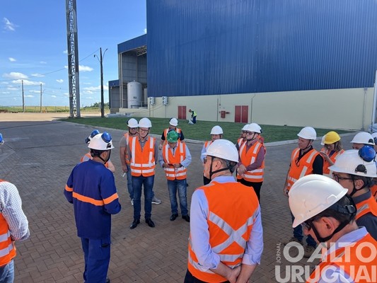 JBS apresenta a estrutura da fábrica de ração em Seberi