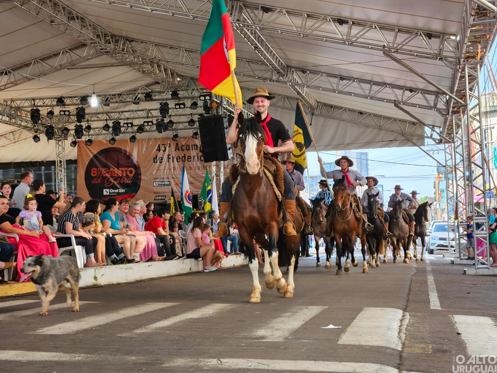 Desfile Farroupilha encerra programação em FW