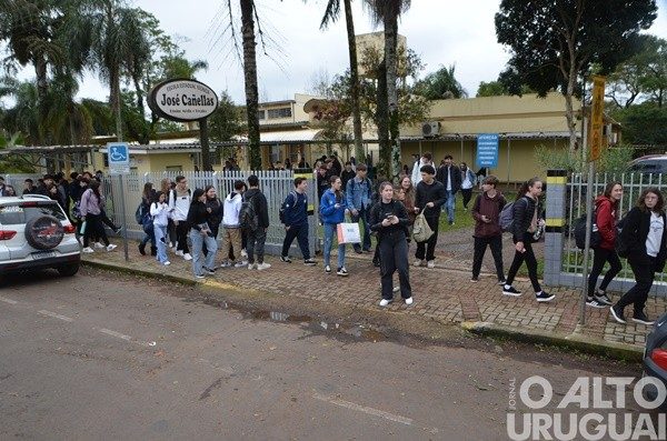 Mais de 17 mil estudantes voltam às aulas na rede estadual da região