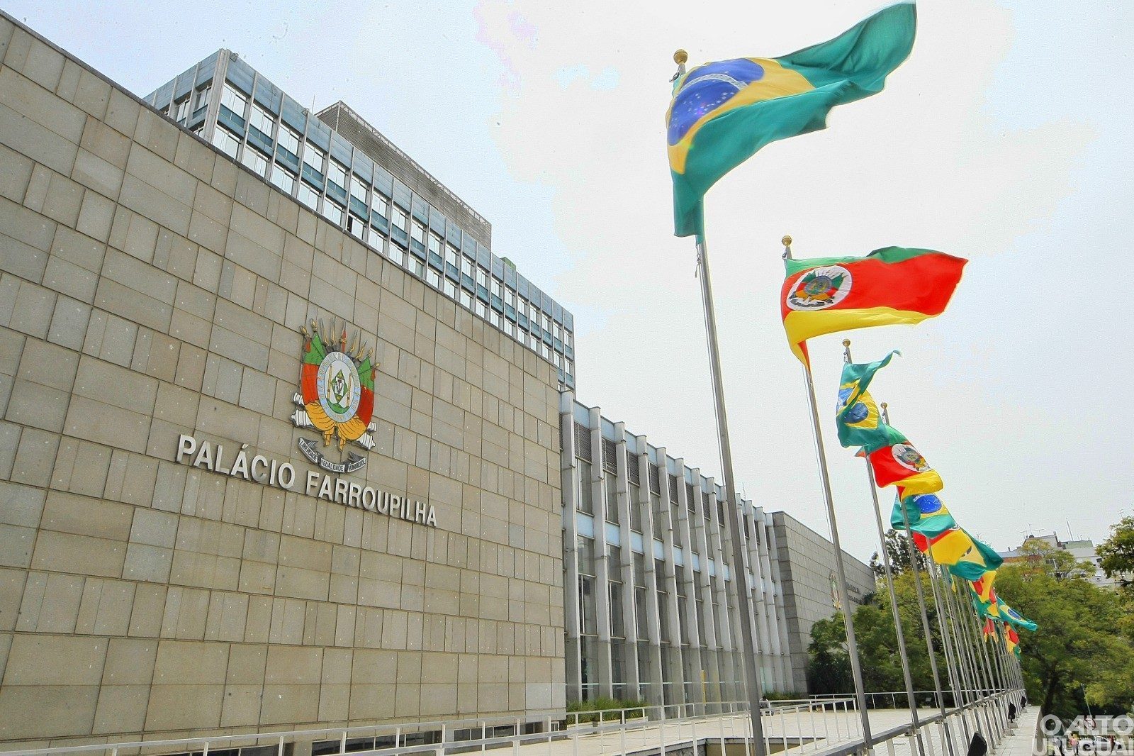 Deputados estaduais são empossados