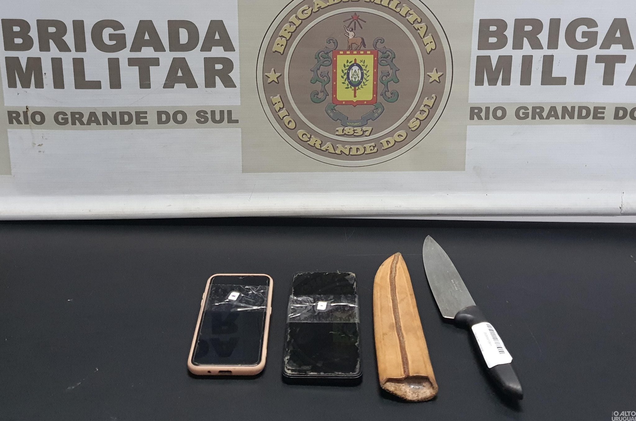 Três são detidos por roubo em Ametista do Sul