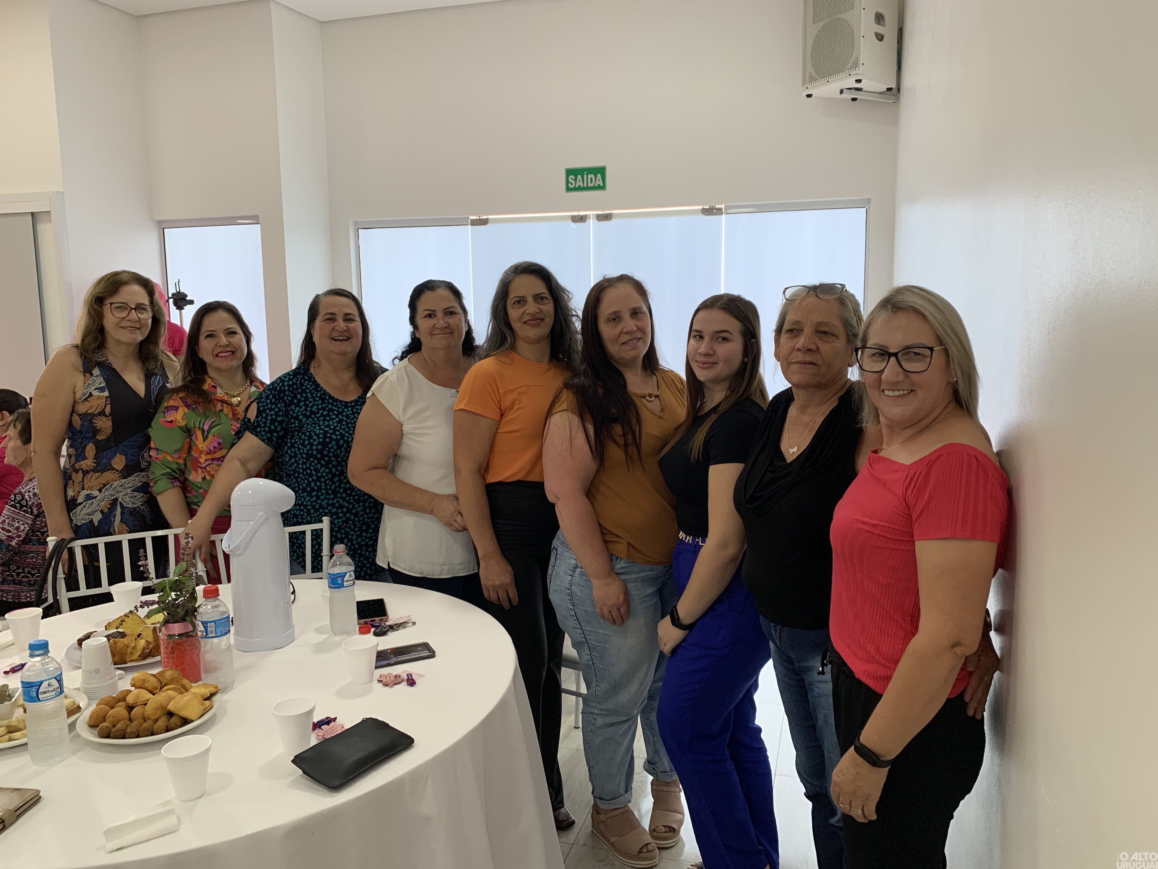 Liga Rodeiense reúne mulheres em Rodeio Bonito para 5º Chá da Liga