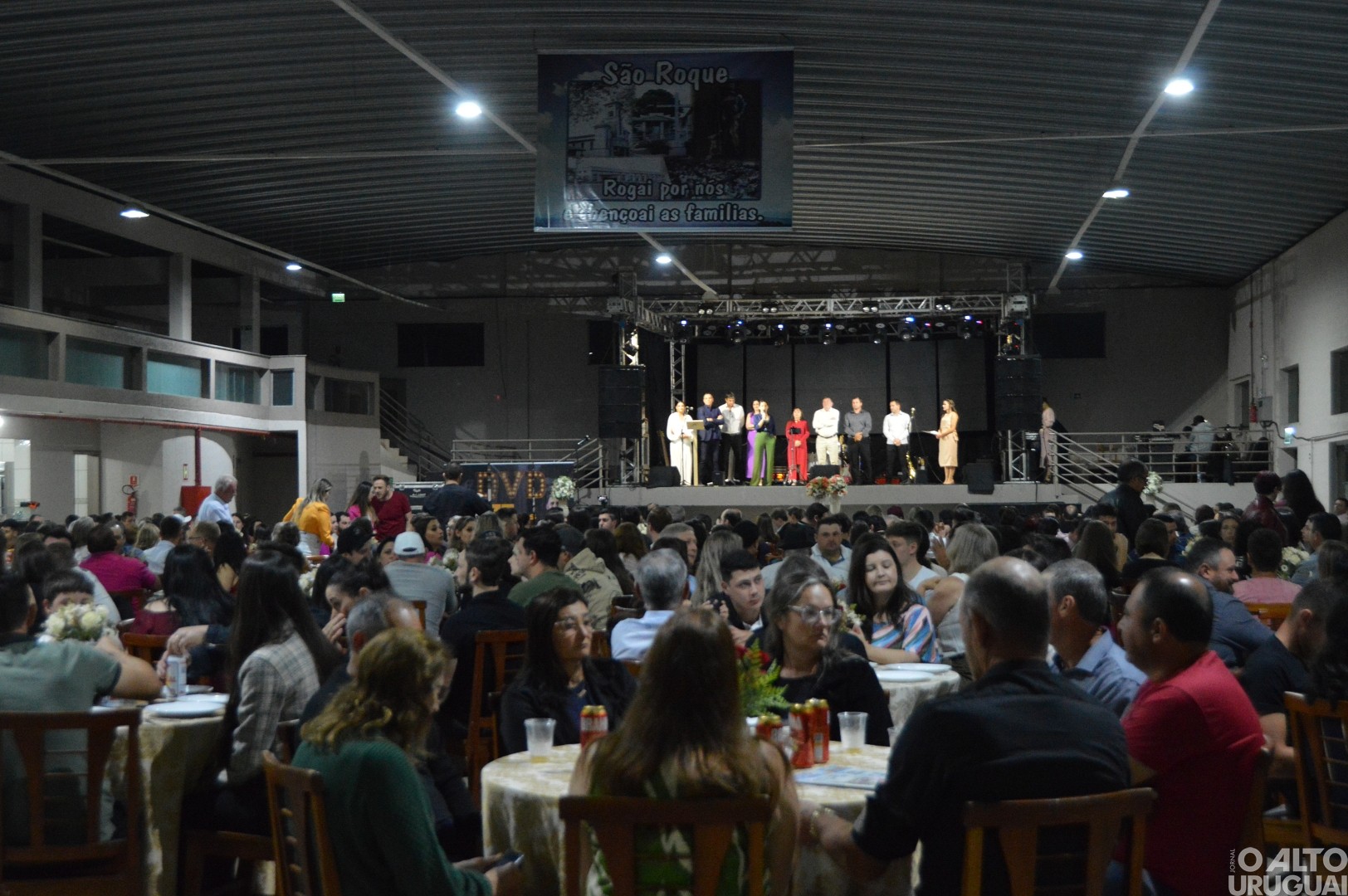 1º Jantar-Baile da Associação Comercial reúne mais de 500 pessoas em Taquaruçu do Sul