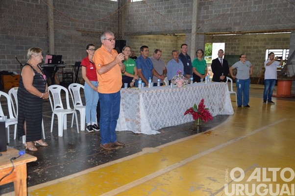Centenas de mulheres participam de encontro em Jaboticaba