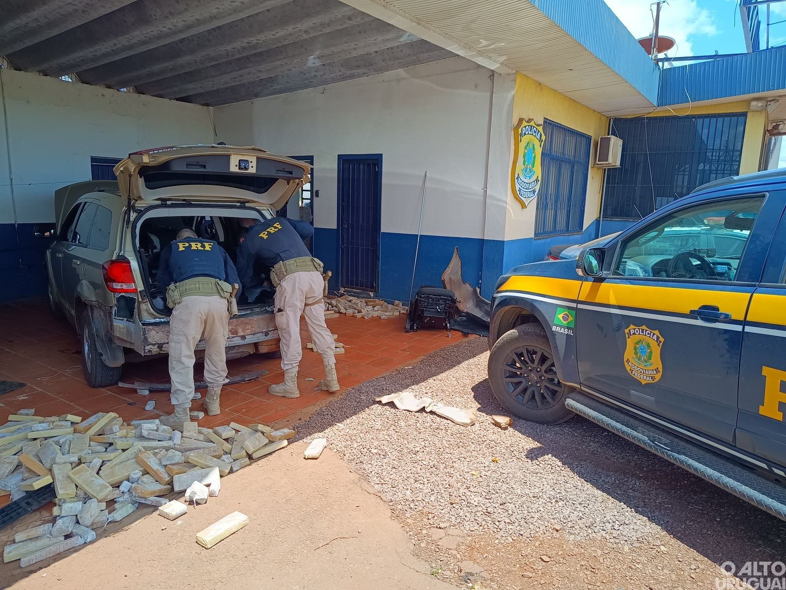 PRF prende dois homens transportando mais de 280 quilos de maconha na BR-386 em Seberi